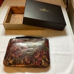 New in Original Box!! Patricia Nash Wristlet